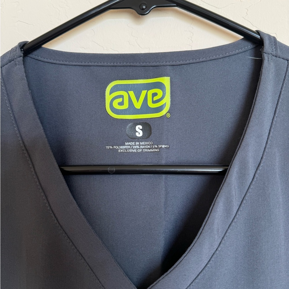 NWOT AVE womens dark charcoal scrub set - Picture 5 of 8